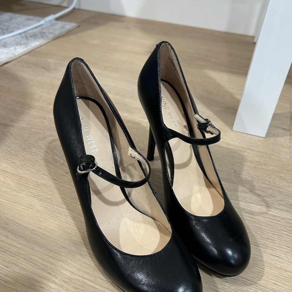 Nine West Black Mary Jane Stiletto Pumps